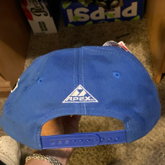 BYU cougar by Apex 1990s vintage hat very rare. Won’t find nowhere else. - Picture 3 of 8